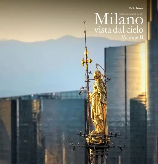 Milano vista dal cielo. Ediz. italiana e inglese. Vol. 2 Più Venduto