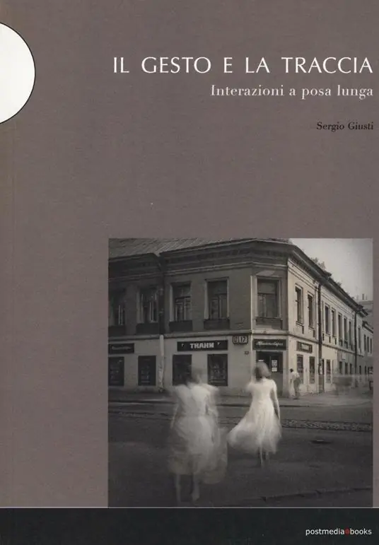Il gesto e la traccia. Interazioni a posa lunga Prezzo Di Fabbrica